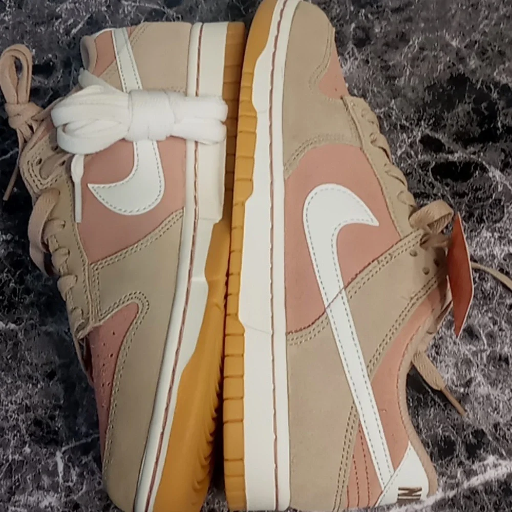 Men's Nike Dunk Low Retro SE Hemp/pale Ivory Size 8 Brand New Sneakers - Picture 4 of 7